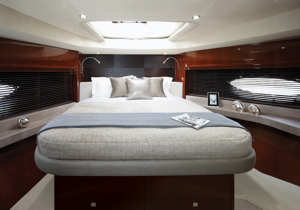Yacht Princess 72, Princess Yachts CHARTERWORLD Luxury Superyacht